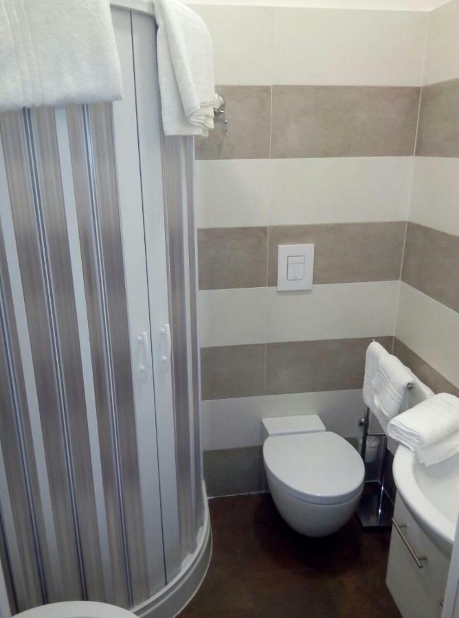 Gradoni Di Chiaia Twenty Three Bed & Breakfast Napoli Exterior foto