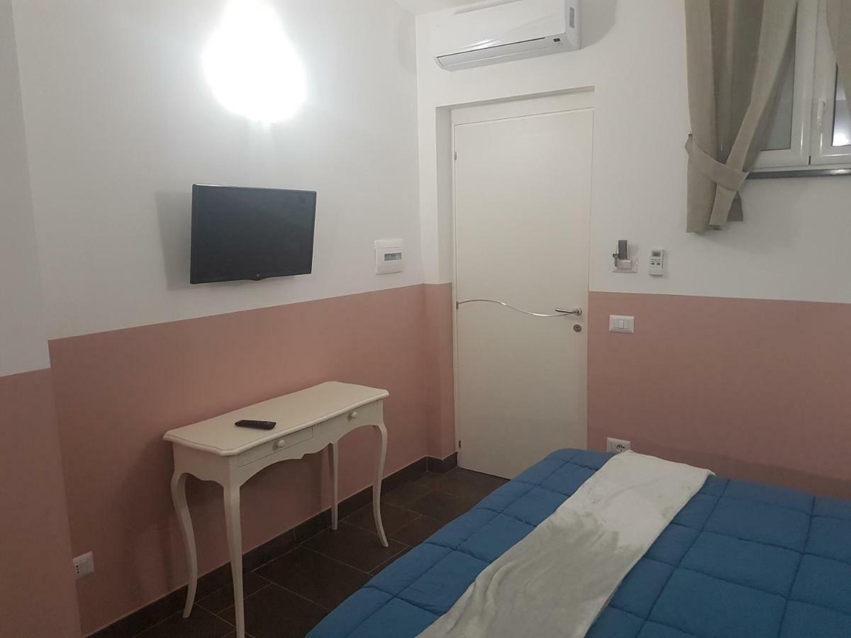 Gradoni Di Chiaia Twenty Three Bed & Breakfast Napoli Exterior foto